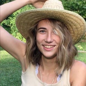 Meet your Posher, Adelin